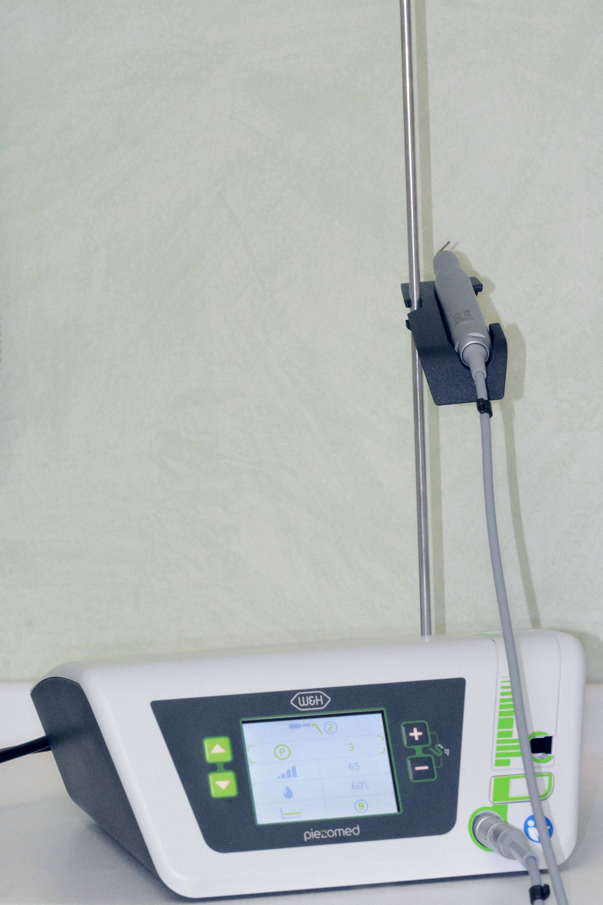 studio-dentistico-ballestrasse-besana-brianza-piezochirurgia