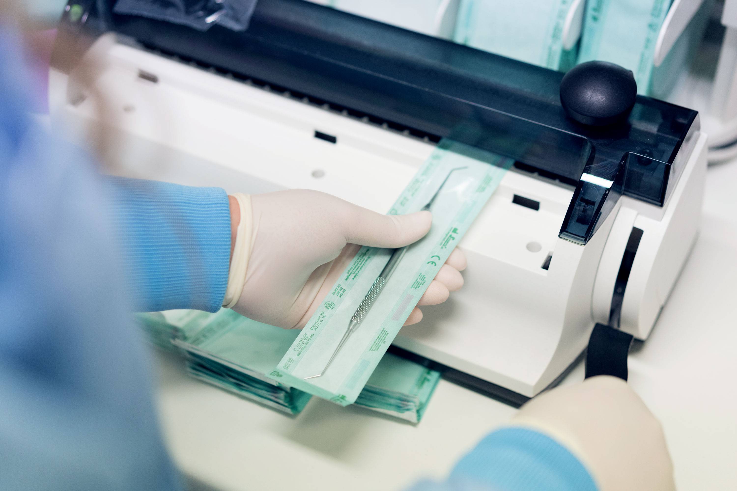 studio-dentistico-ballestrasse-besana-brianza-strumenti-1