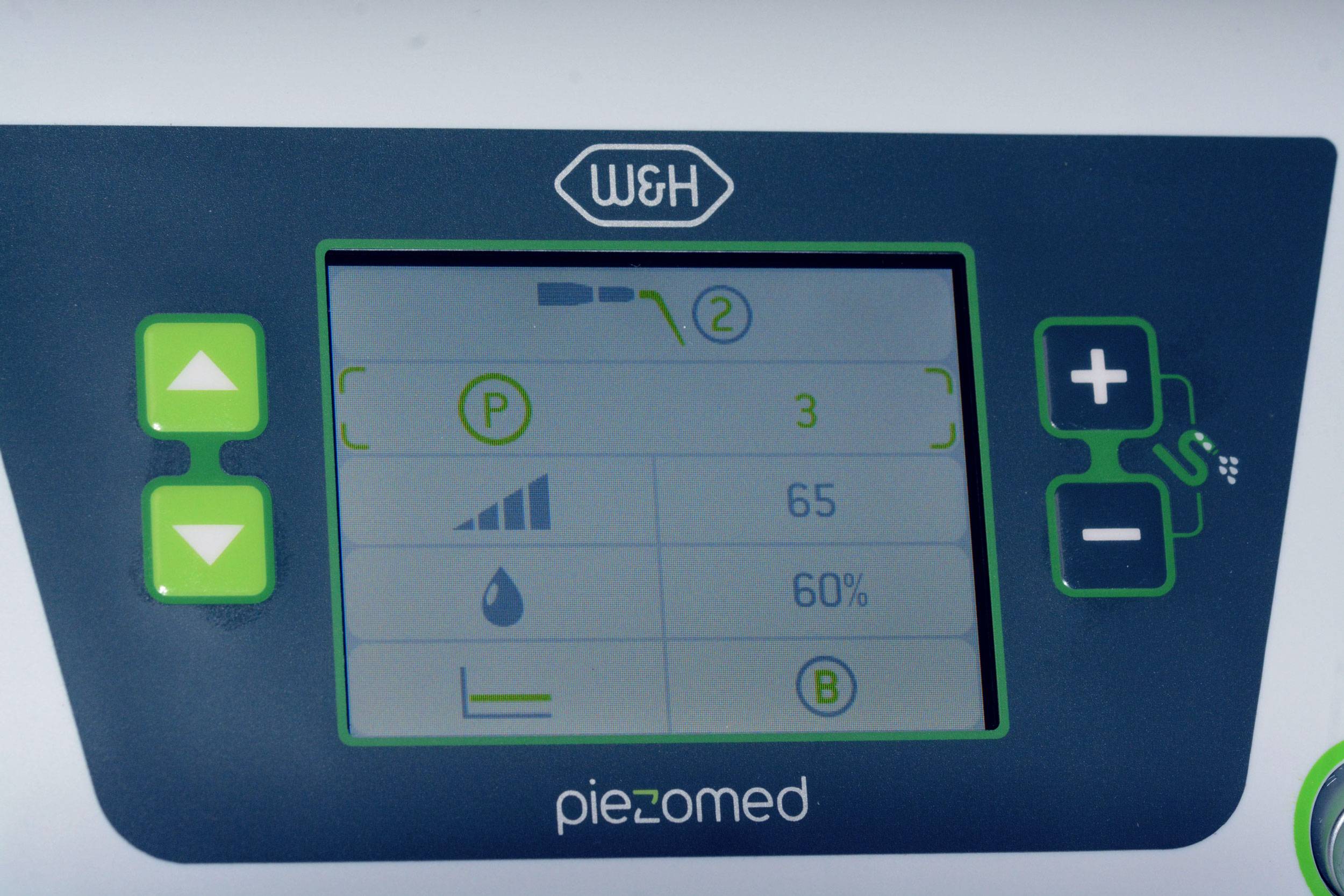 studio-dentistico-ballestrasse-besana-brianza-piezochirurgia-2